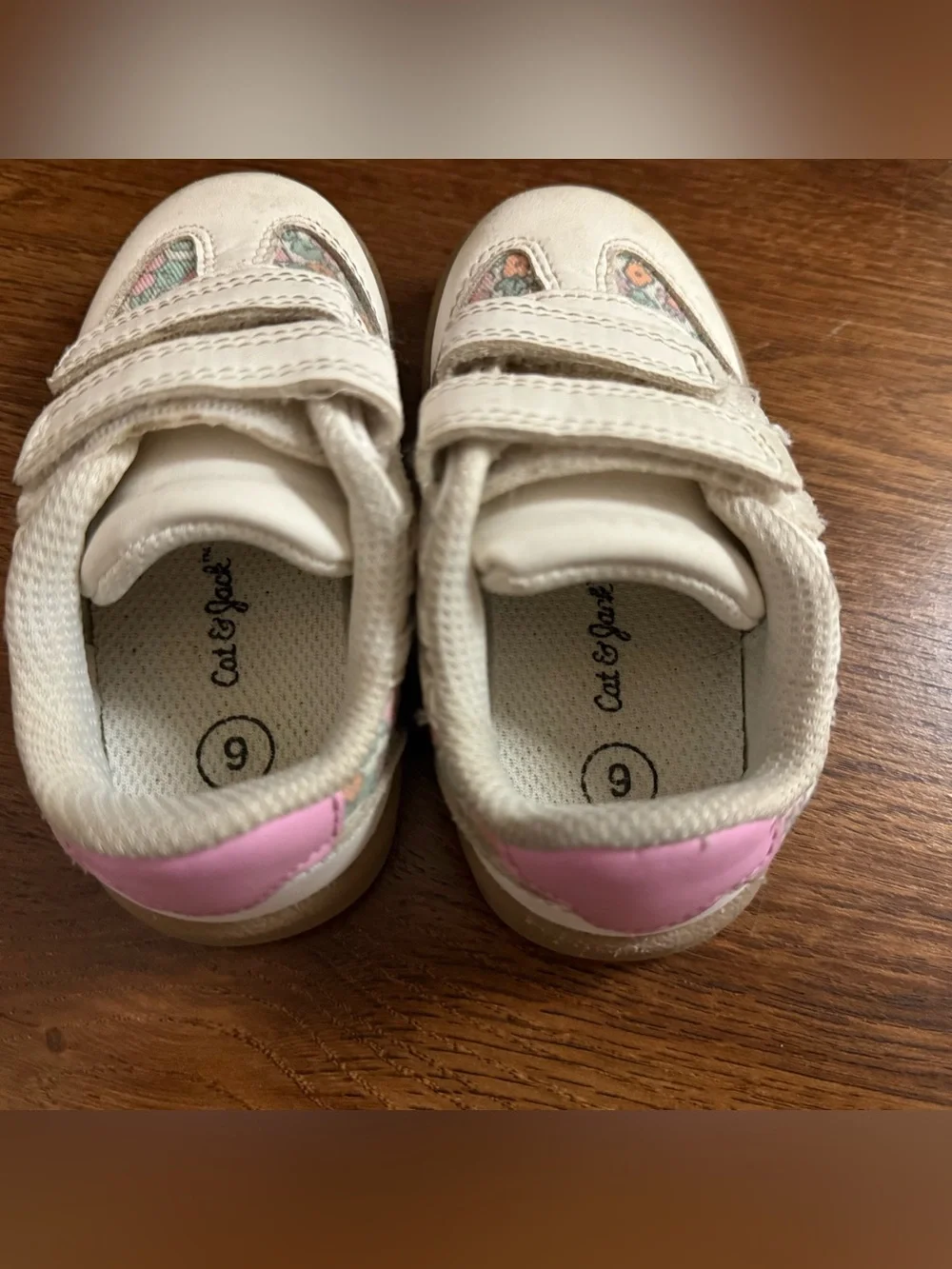 Cat & Jack Toddler Girl’s Size 6 White and Pink Floral Velcro Sneaker